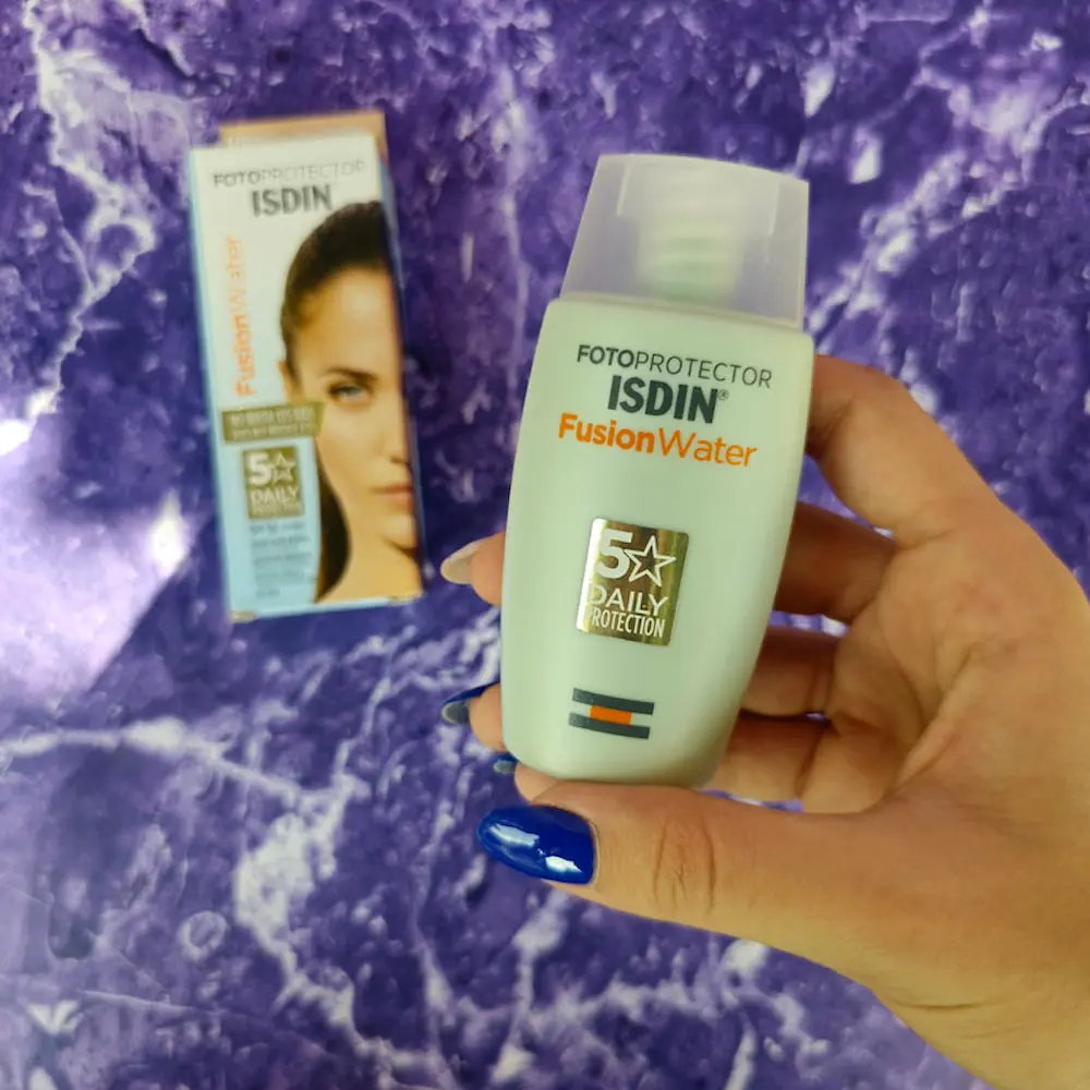 ضد آفتاب فیوژن واتر SPF50 بی رنگ ایزدین اصل 50میل