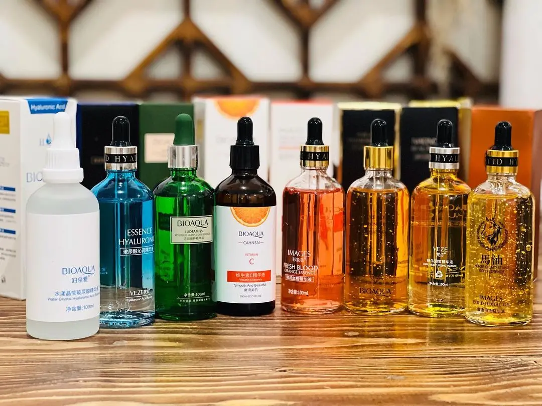 شناخت و خرید بهترین سرم های آبرسان برای پوست چرب و خشک