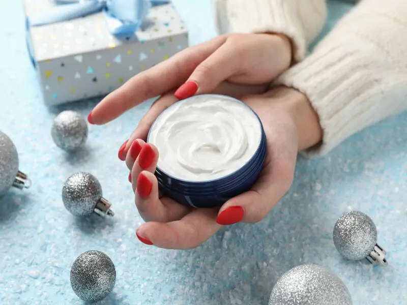 مقایسه کرم آبرسان، مرطوبکننده یا ژل آبرسان؟